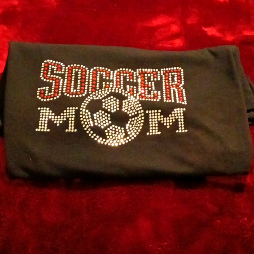 Soccer Mom Tshirt Sz Med bedazzled Sports Statement Black short sleeve crew